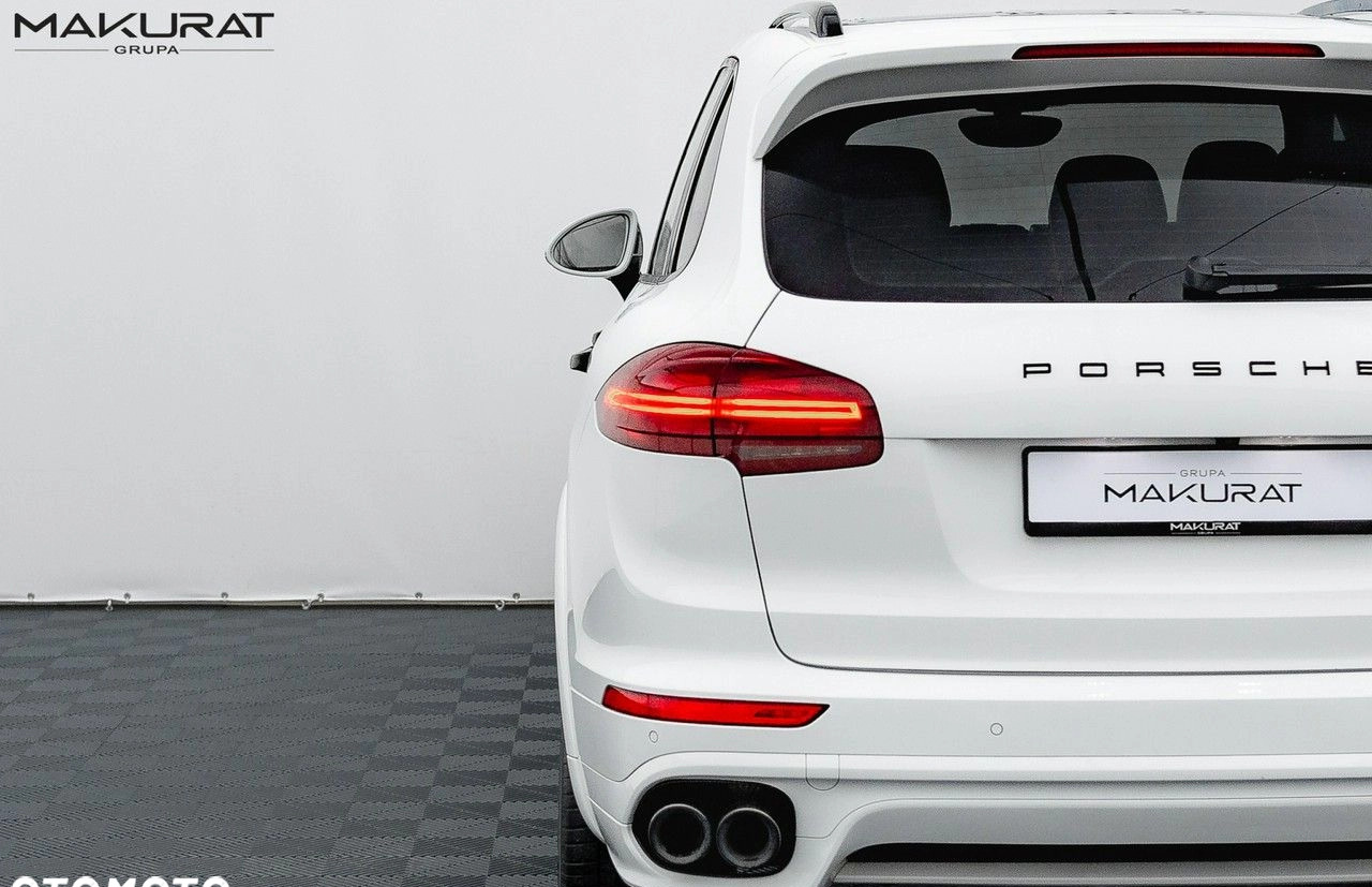 Porsche Cayenne cena 229900 przebieg: 99999, rok produkcji 2016 z Biskupiec małe 742